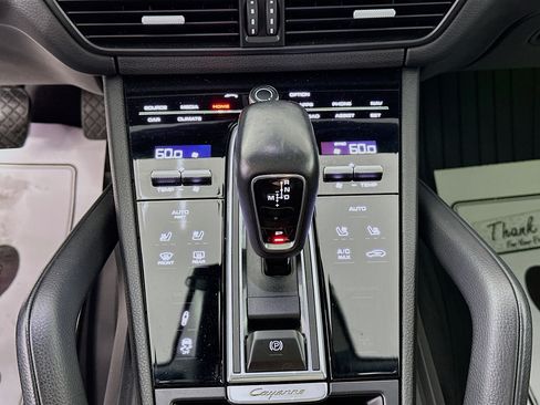 Used 2021 Porsche Cayenne Coupe image 14