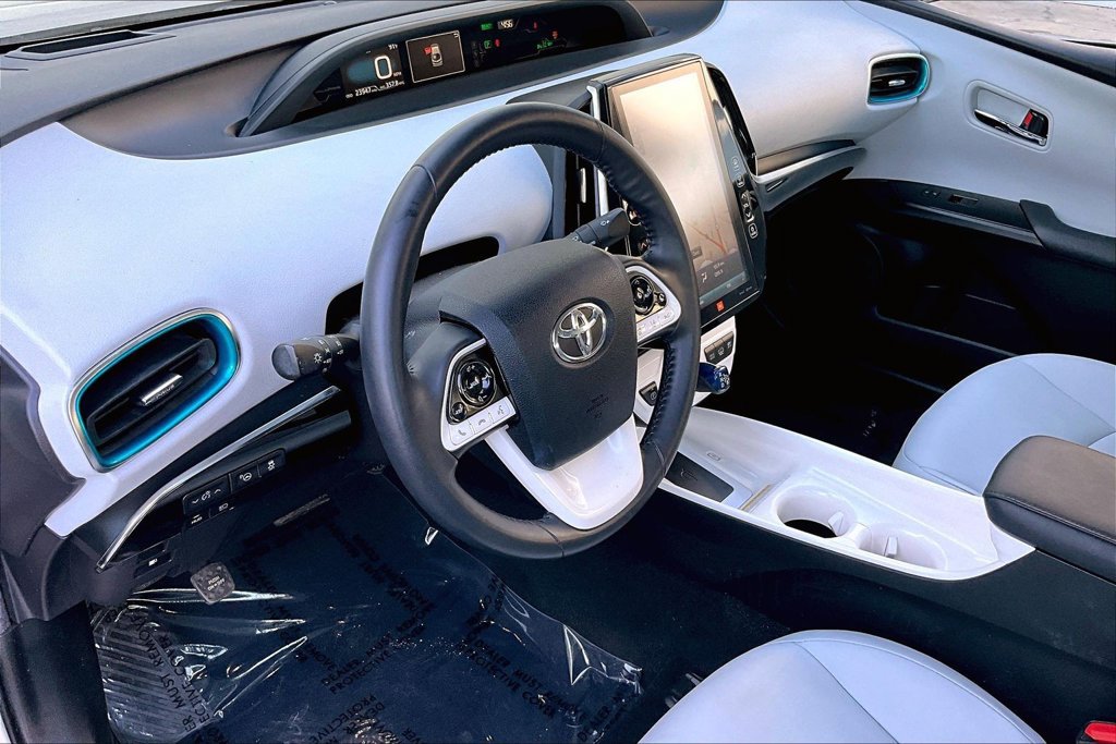 Certified 2019 Toyota Prius Prime Advanced FWD image 17