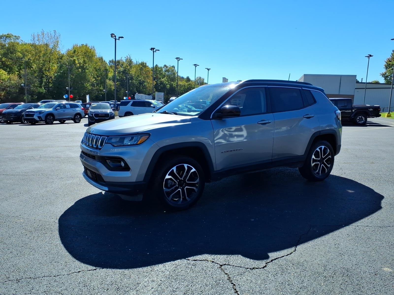 Certified 2022 Jeep Compass Limited AWD/4WD image 3