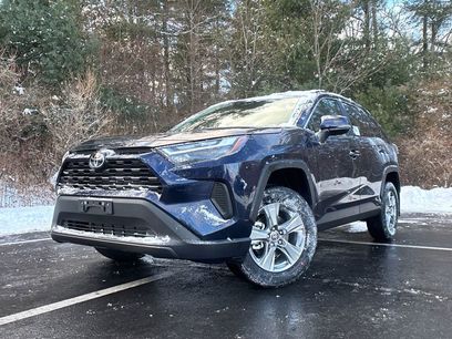 New 2025 Toyota RAV4 XLE w/ Convenience Package