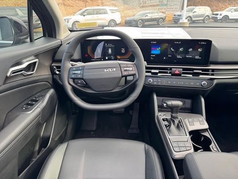 Used 2026 Kia Sportage EX w/ EX Panorama Roof Package image 11