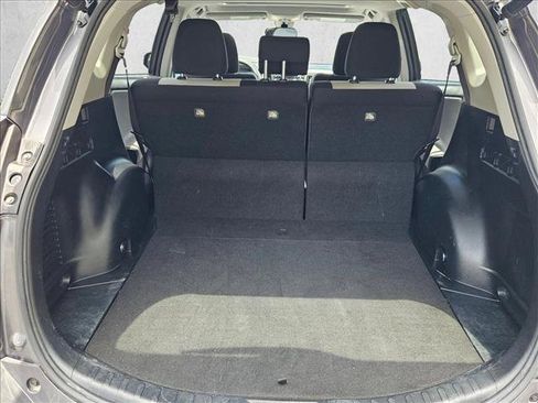 Used 2017 Toyota RAV4 XLE FWD image 6