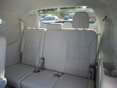 New 2026 Buick Enclave Avenir w/ Super Cruise Package image 35