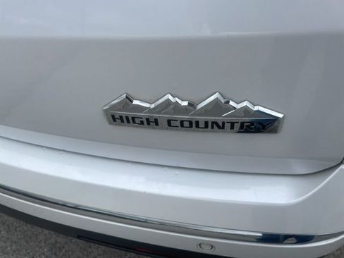 Used 2020 Chevrolet Traverse High Country w/ LPO, Floor Liner Package FWD image 11