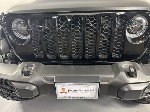 Used 2023 Jeep Gladiator Willys image 26