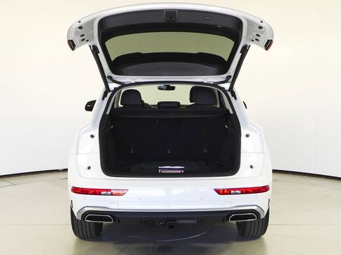 Used 2023 Audi Q5 2.0T Premium w/ Convenience Package image 10