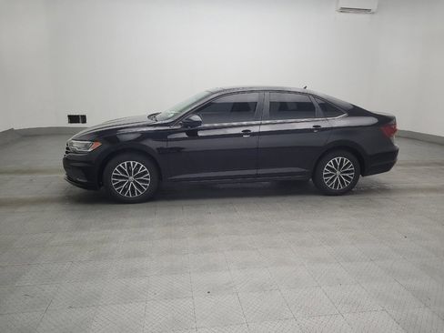 Used 2019 Volkswagen Jetta SE FWD image 2
