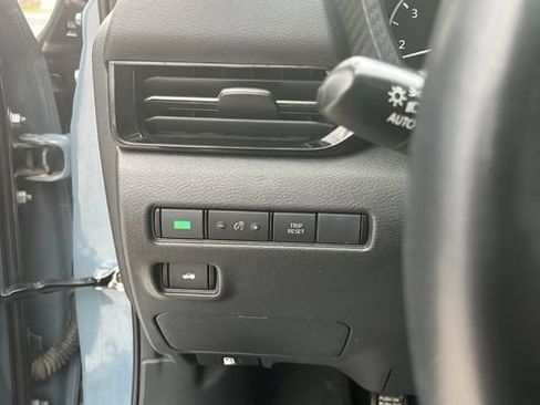 Used 2024 Nissan Sentra SR w/ SR Premium Package FWD image 8