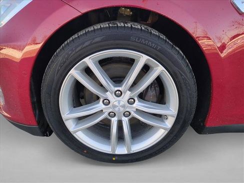 Used 2015 Tesla Model S 70 image 25