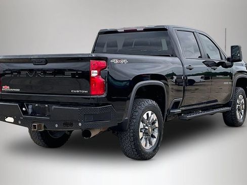 Used 2022 Chevrolet Silverado 2500 Custom w/ Custom Value Package AWD/4WD image 5