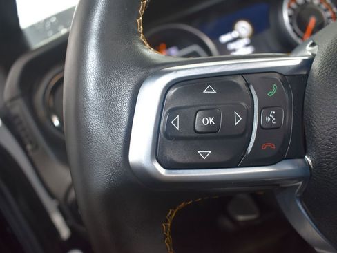 Used 2021 Jeep Gladiator Overland image 17