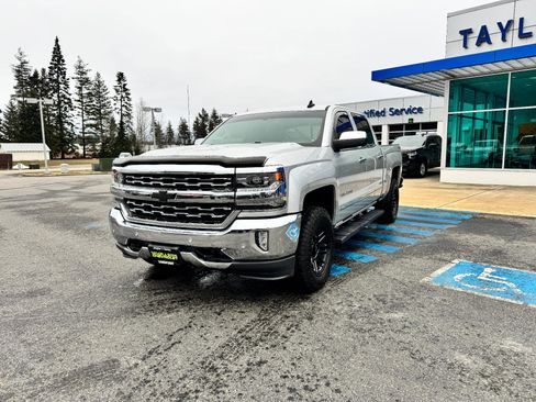 Used 2018 Chevrolet Silverado 1500 LTZ w/ LTZ Plus Package image 3