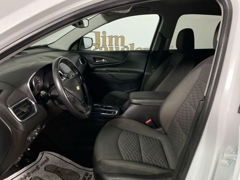 Used 2020 Chevrolet Equinox LT w/ Driver Convenience Package image 11