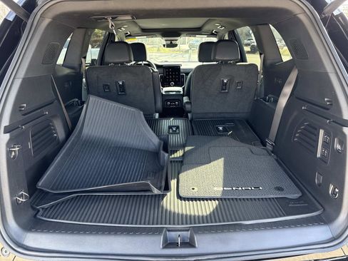 Certified 2024 GMC Acadia Denali w/ Super Cruise Package image 30