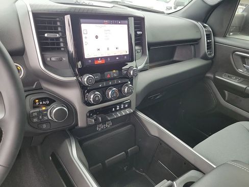 Used 2025 RAM 1500 Big Horn AWD/4WD image 18