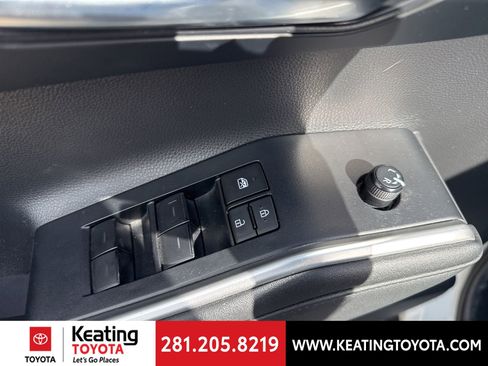 Used 2023 Toyota Highlander XSE image 12