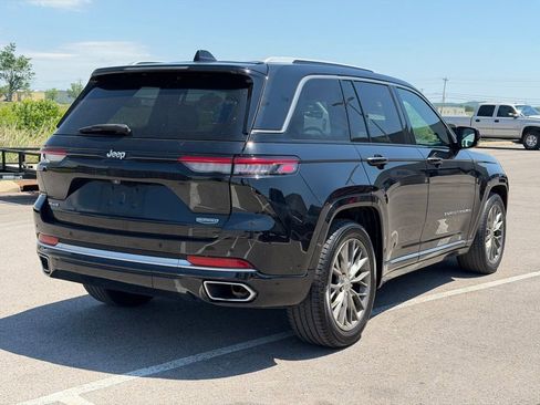 Used 2023 Jeep Grand Cherokee Summit w/ Luxury Tech Group V AWD/4WD image 5
