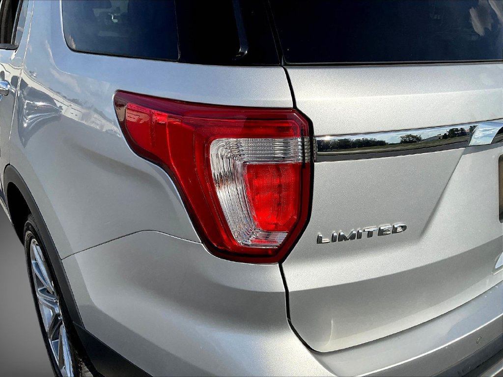 Used 2016 Ford Explorer Limited AWD/4WD image 23