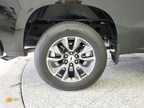 Used 2024 Chevrolet Silverado 1500 RST AWD/4WD image 35