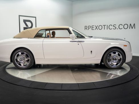 Used 2009 Rolls-Royce Phantom Drophead Coupe RWD image 6