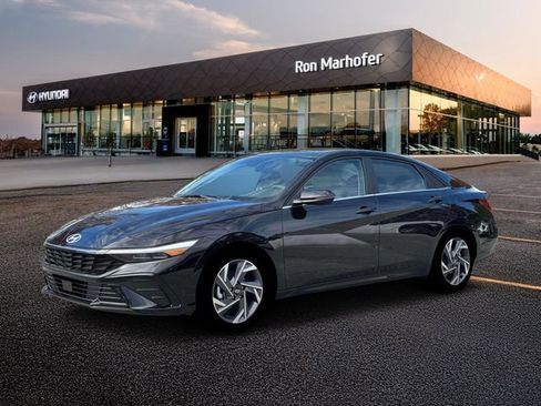 New 2026 Hyundai Elantra Limited FWD image 2