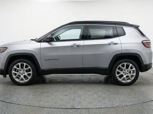 Used 2025 Jeep Compass Limited AWD/4WD image 5