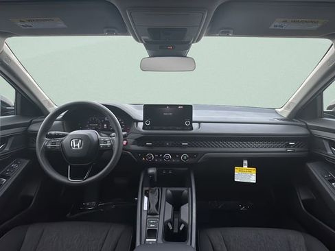 Certified 2025 Honda Accord SE image 14
