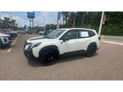Used 2025 Subaru Forester Wilderness w/ Convenience Package AWD/4WD image 6