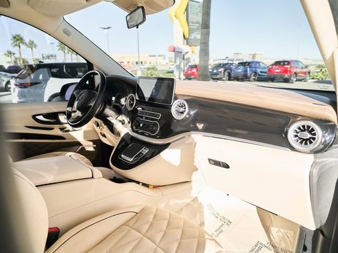 Used 2021 Mercedes-Benz Metris Passenger w/ Premium Safety Package image 27