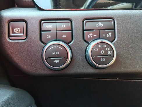 Used 2022 GMC Sierra 1500 Elevation w/ LPO, Elevation Black Package AWD/4WD image 22