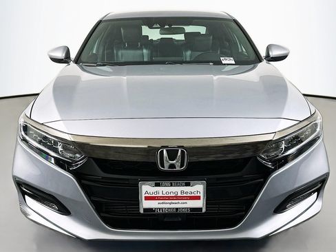 Used 2018 Honda Accord Sport image 2