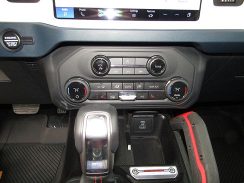 Used 2025 Ford Bronco Heritage Edition image 27