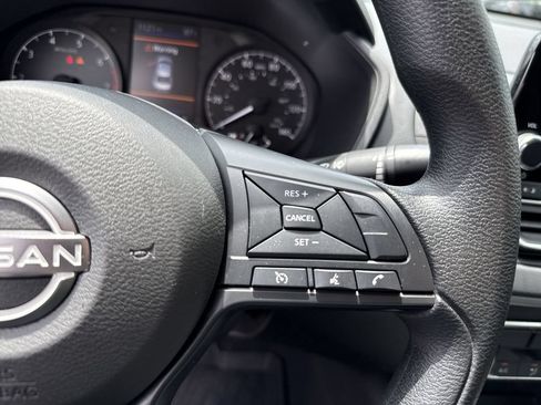 Used 2024 Nissan Altima 2.5 S FWD image 25