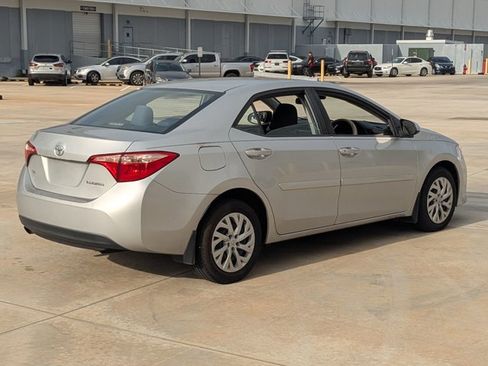 Used 2019 Toyota Corolla LE FWD image 5