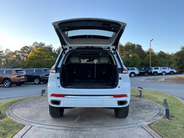 Used 2023 Jeep Grand Cherokee Overland w/ Adv Protech Group III AWD/4WD image 29