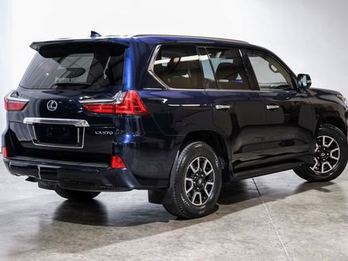 Used 2018 Lexus LX 570 4WD w/ Luxury Package image 14