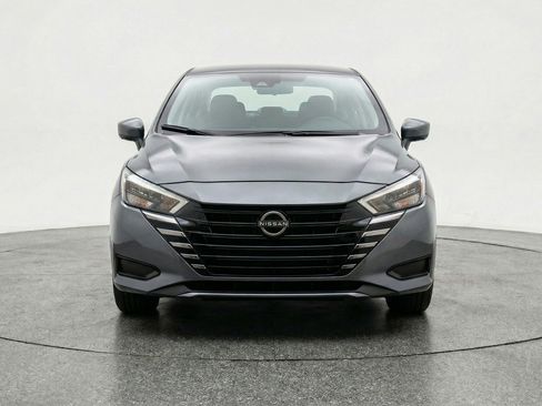 Used 2025 Nissan Versa SV FWD image 2