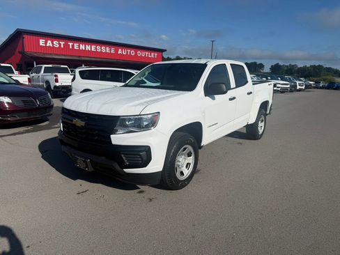 Used 2022 Chevrolet Colorado W/T w/ WT Convenience Package AWD/4WD image 2