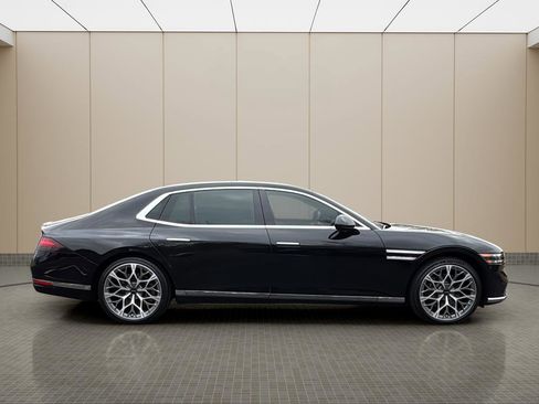 Used 2024 Genesis G90 3.5T image 6