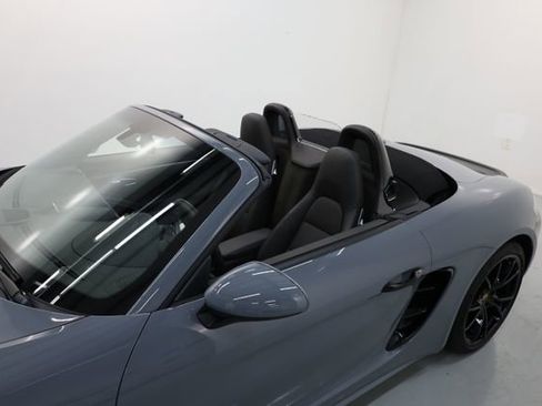 Used 2024 Porsche 718 Boxster S RWD image 28