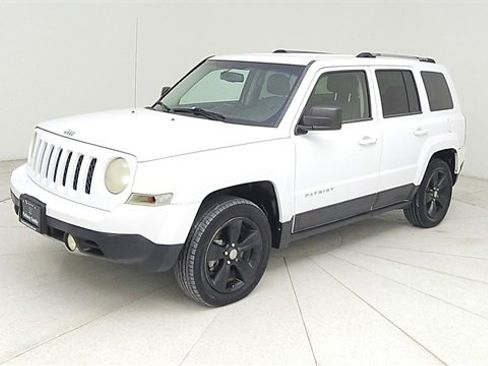 Used 2014 Jeep Patriot Limited image 1