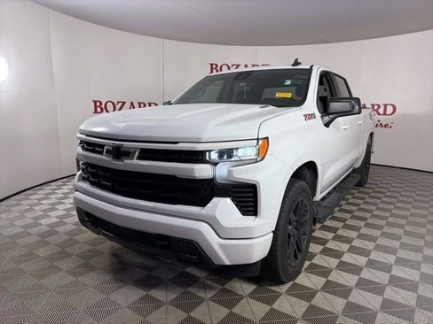 Used 2023 Chevrolet Silverado 1500 RST w/ Z71 Off-Road Package image 4