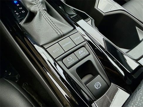 Used 2025 Toyota Camry XSE image 13