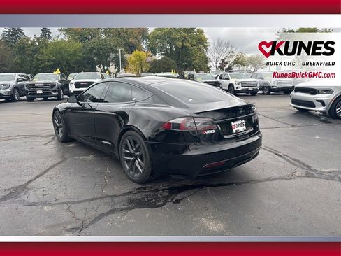 Used 2022 Tesla Model S Plaid image 8