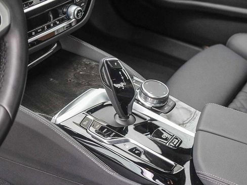 Certified 2023 BMW 530e w/ M Sport Package image 19