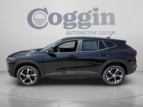 New 2026 Chevrolet Trax RS w/ Driver Confidence Package FWD image 2