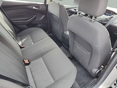Used 2017 Ford Focus SE image 14