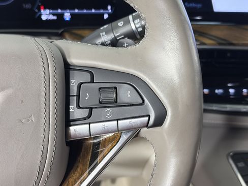 Certified 2023 Cadillac Escalade ESV Premium Luxury Platinum w/ LPO, Radiant Package AWD/4WD image 32