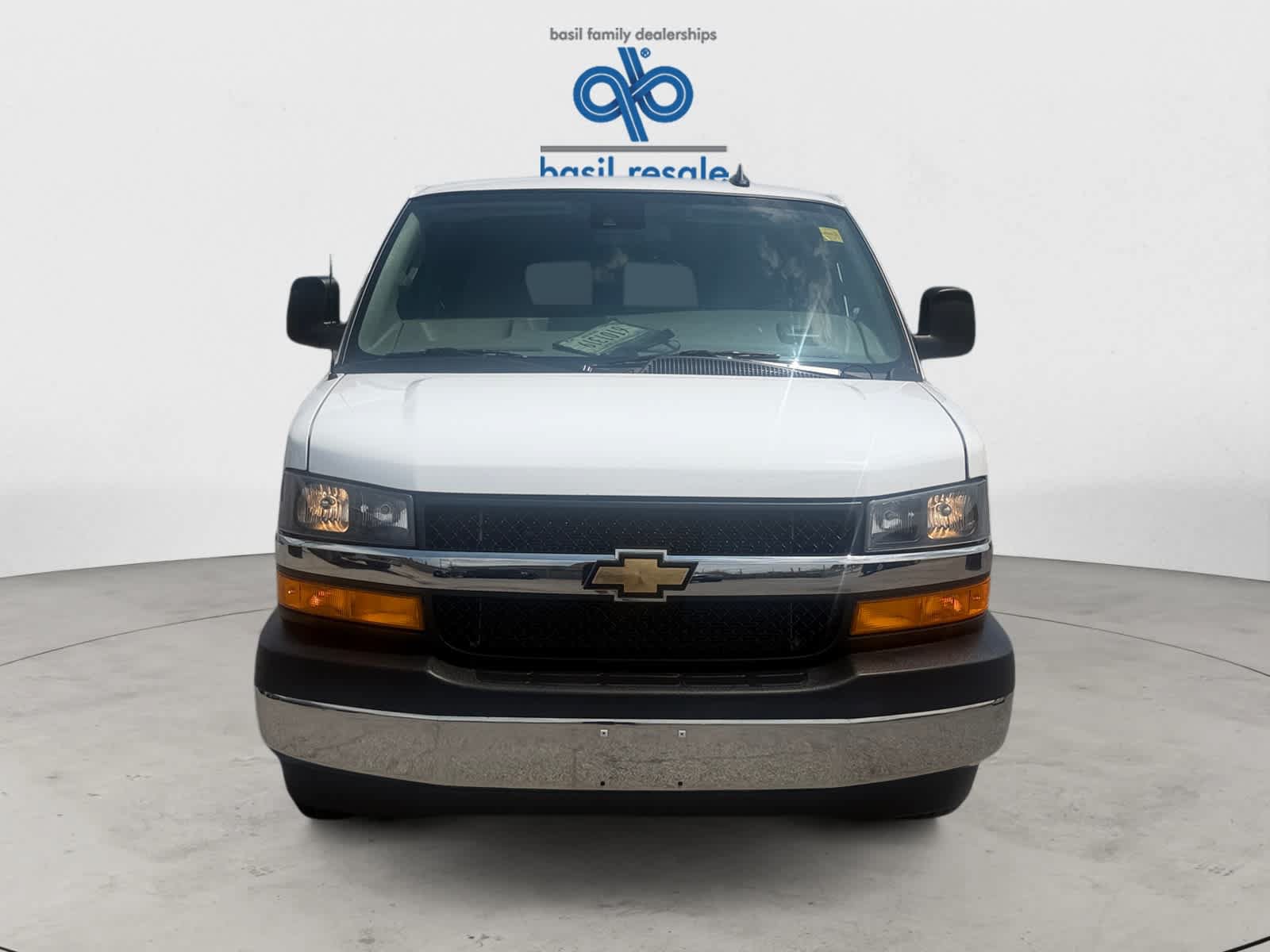 Used 2025 Chevrolet Express 3500 LT w/ LT Preferred Equipment Group RWD image 9