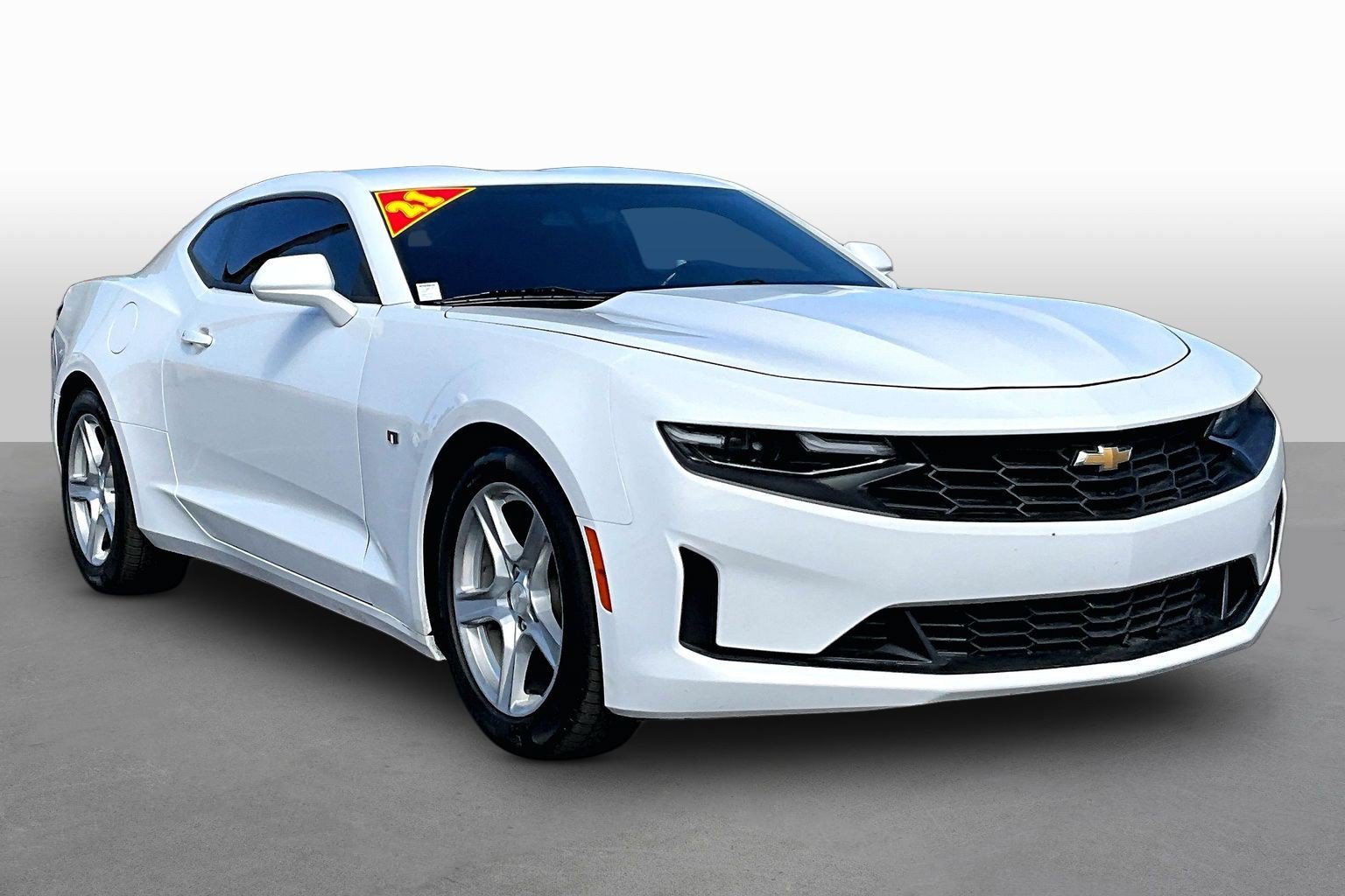 Used 2021 Chevrolet Camaro LT RWD image 10
